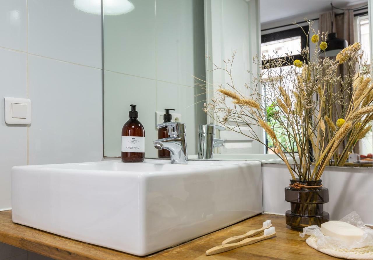 Appartamento Artisan Lofts Near Marais Parigi Esterno foto